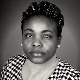 Carine Mendomo Okomono