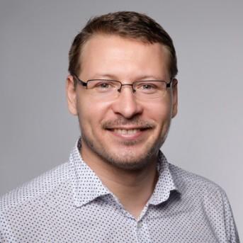 Dr. Artiom Kovnatsky