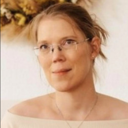 Alexandra Freund